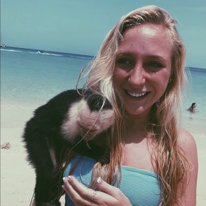 Meet your Posher, Abigail